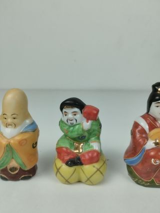 Sabios chinos, porcelana. Budas