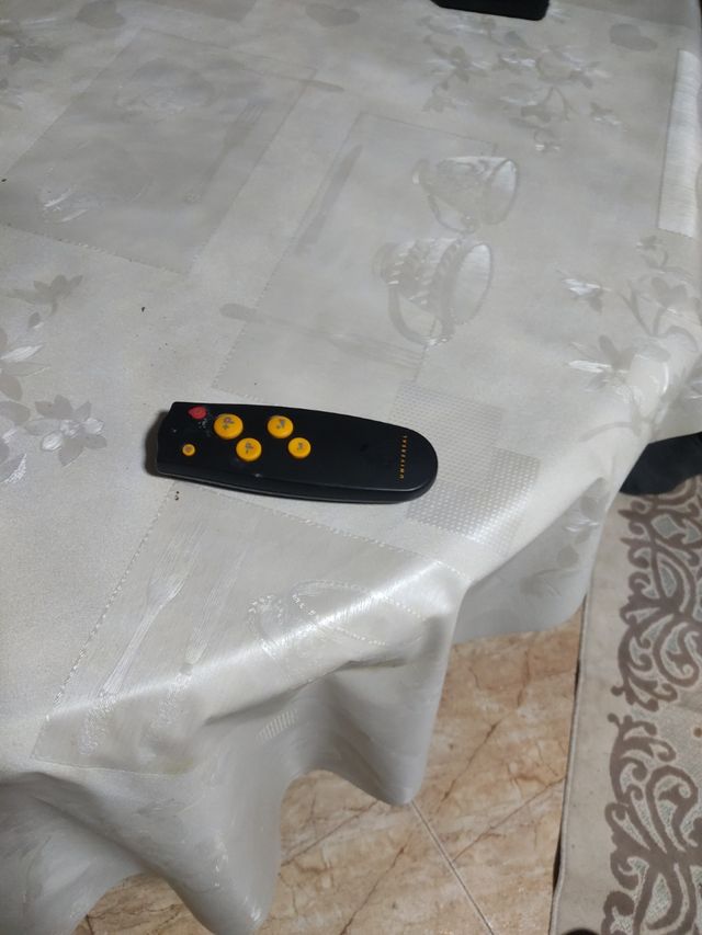 Mando television universal