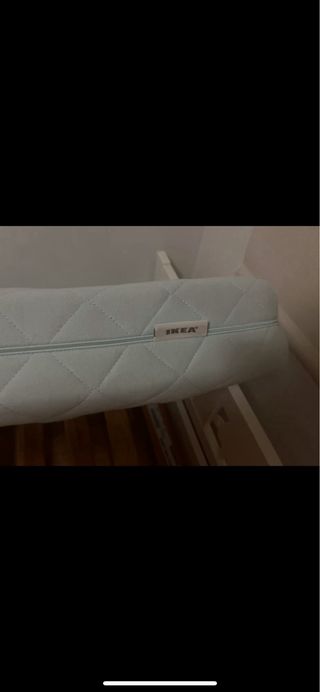 Cama y colchón Ikea