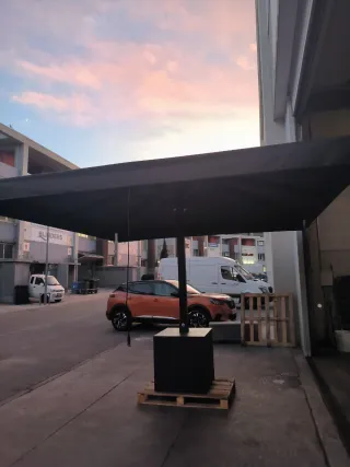 CARPA DE TERRAZA  BAR CON LEDS marca IASO