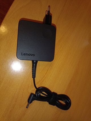 CARGADOR ORIGINAL LENOVO SIN USO
