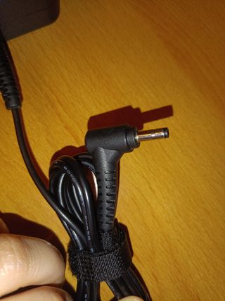 CARGADOR ORIGINAL LENOVO SIN USO