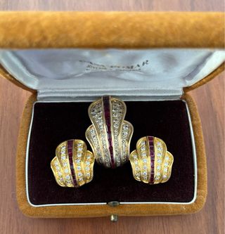 Juego de Pendientes y Colgante en oro 18k 