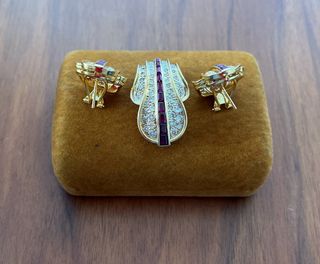 Juego de Pendientes y Colgante en oro 18k 