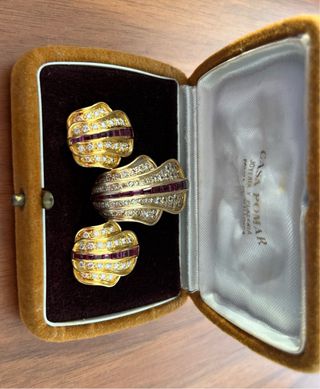 Juego de Pendientes y Colgante en oro 18k 