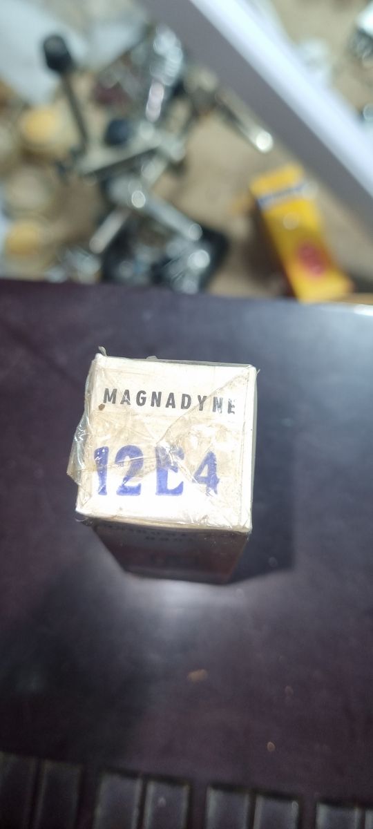 Valvula 12E4 HCH81 radio antigua de valvulas