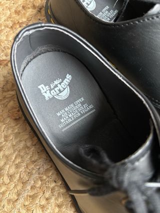 Zapatos cuero vegano / Dr Martens