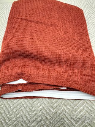 Vendo funda de sofá de 2 plazas de color