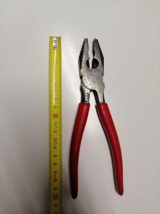 ALICATE UNIVERSAL, DE CORTE Y DE PUNTA