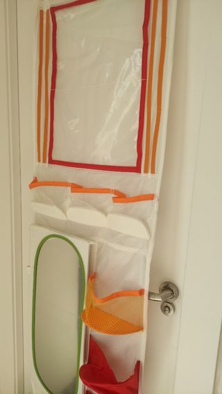 Organizador infantil con espejo