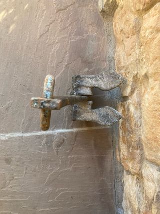 Ancla antigua de fondeo hierro fundido