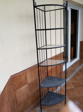 Estantería metálica