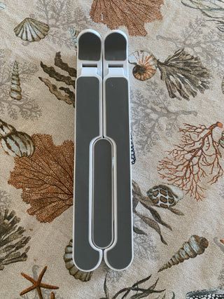 SOPORTE AJUSTABLE PARA PORTÁTIL O TABLET