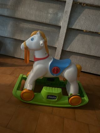 Juguete caballo balancin/correpasillos Chicco