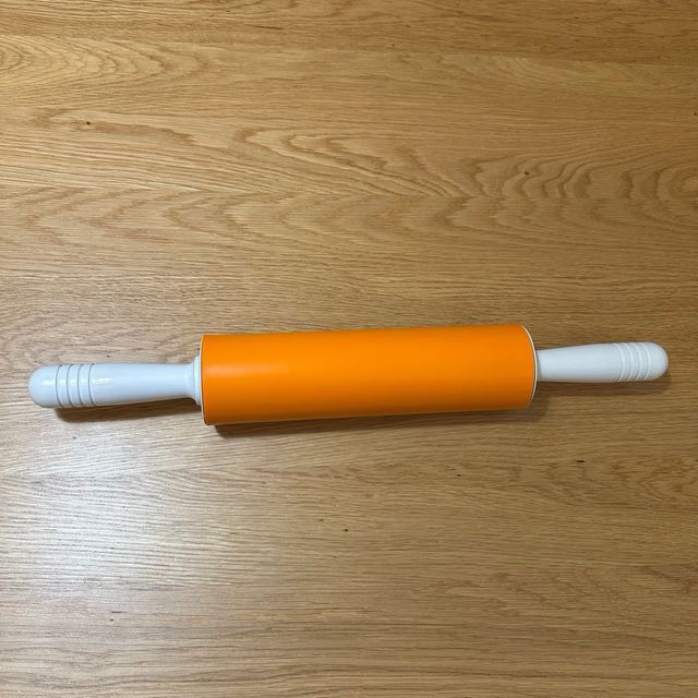 Brandani mattarello in silicone colore arancione