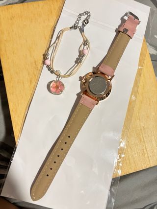 Reloj y pulsera a estrenar