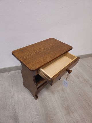 Tavolino da caffè rustico con cassetto portariviste