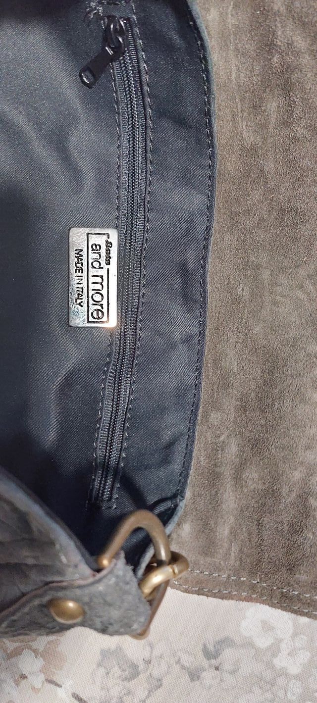 Bata - Pochette grigia con catena