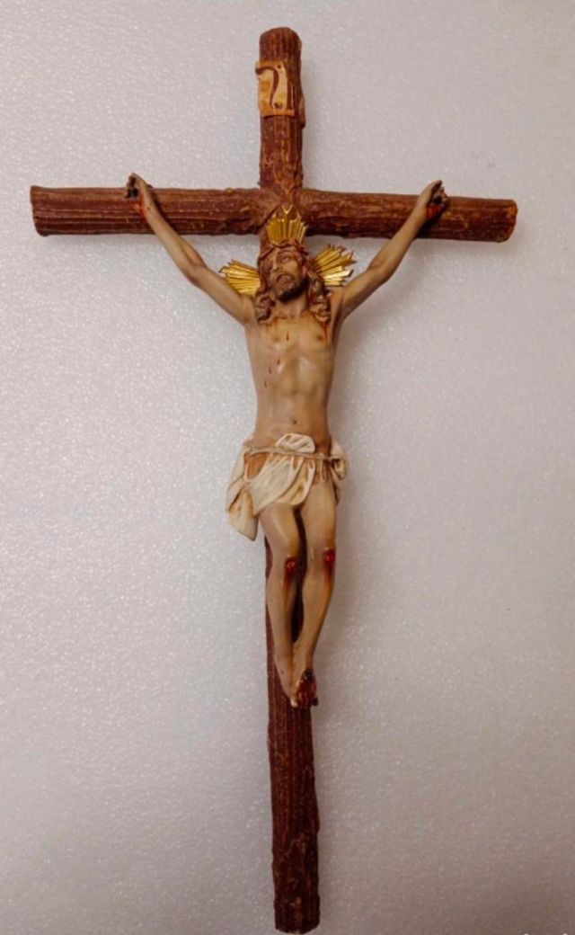Cristo crucificado Olot arte religioso