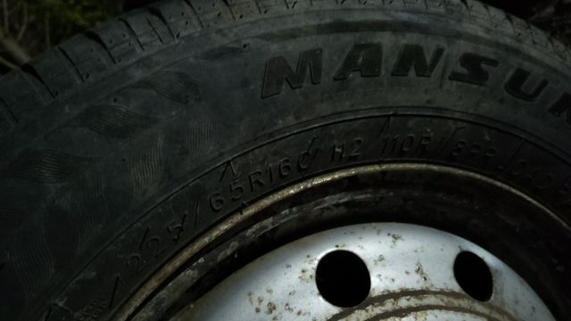 Neumaticos  225 65 16c