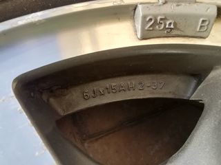 Llanta 15\" lancia thema. 