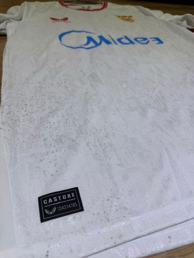 Kike Salas: Camiseta USADA en partido y FIRMADA