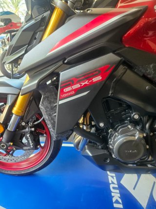 SUZUKI GSX-S 1000 2026 NUEVA