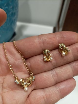 Conjunto collar y pendientes 