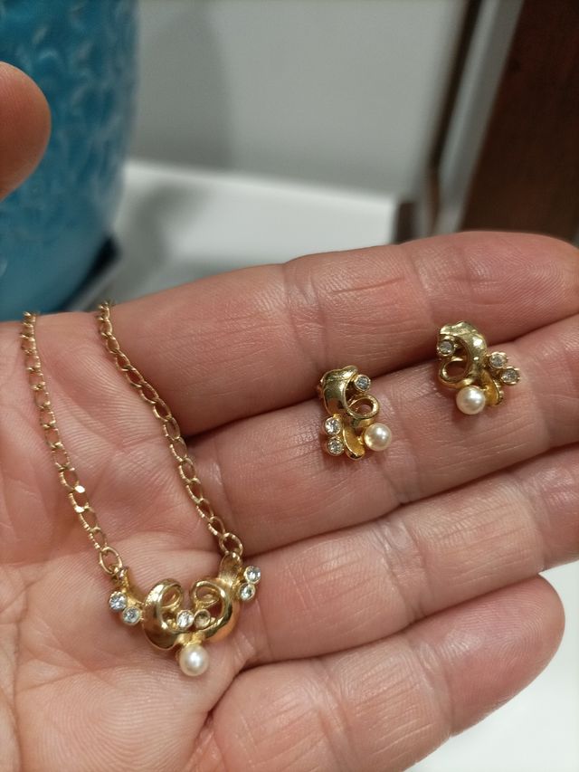 Conjunto collar y pendientes 