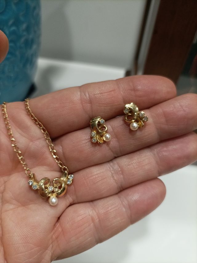 Conjunto collar y pendientes 