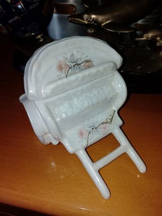 Antiguo Joyero de porcelana 