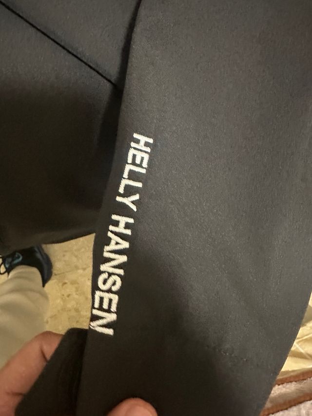 Chaqueta helly hansen finita
