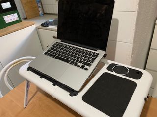 Soporte para ordenador con ventilador