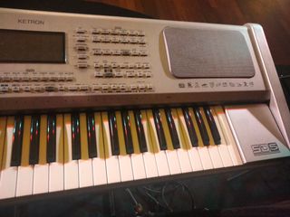 Teclado Ketron Sd5