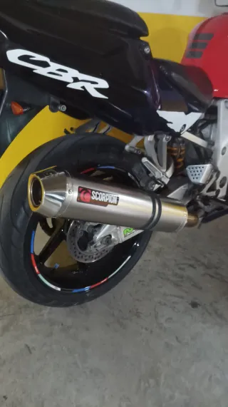 Moto deportiva Honda