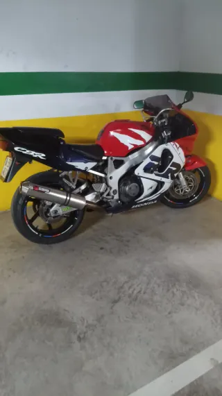 Moto deportiva Honda