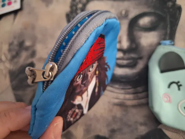 Monedero gato pirata estilo Johnny Depp y perro