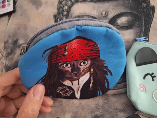 Monedero gato pirata estilo Johnny Depp y perro