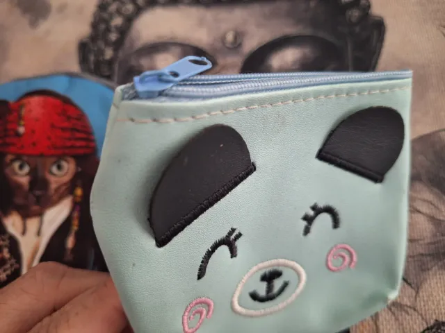 Monedero gato pirata estilo Johnny Depp y perro