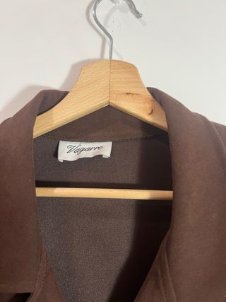 Chaqueta fina marron mujer