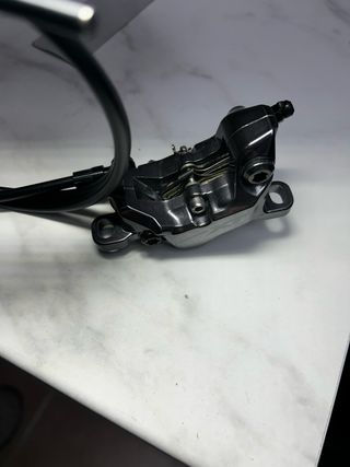 Freno 4 pistones Shimano XT delantero