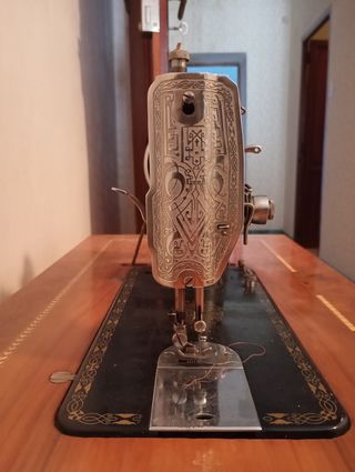 Máquina de coser antigua