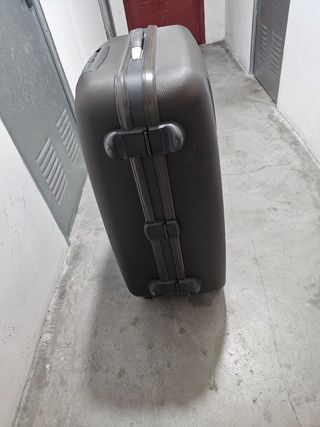 Maletas marca roncato ,son dos,la grande y la medi
