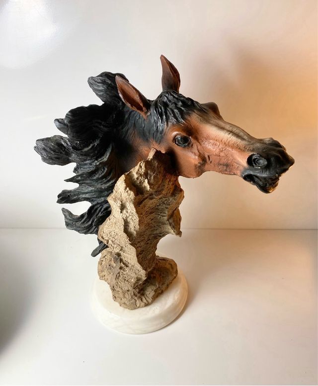 ESCULTURA DE BUSTO DE CABALLO ENRIQUE TÀRRECH