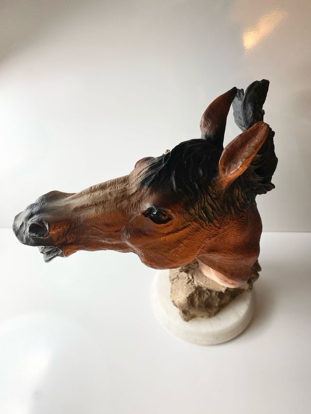 ESCULTURA DE BUSTO DE CABALLO ENRIQUE TÀRRECH