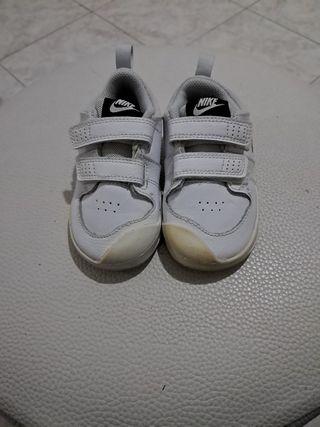 Nike bimbo