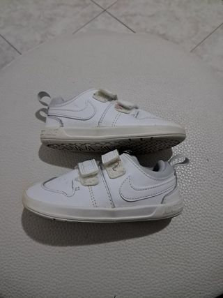 Nike bimbo