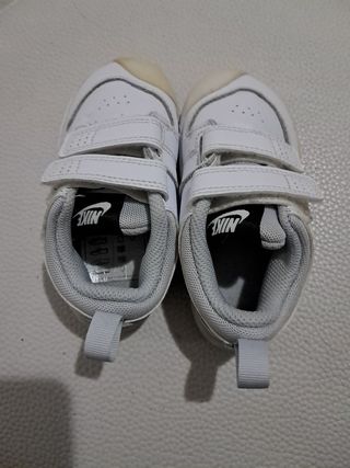 Nike bimbo