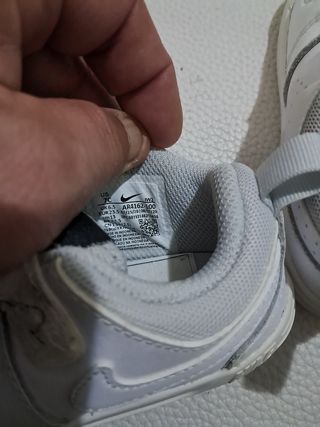 Nike bimbo