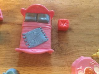 Muebles casita muñecas